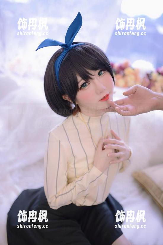 sally dorasnow多啦雪的海边照片集：看，她在和海浪打招呼，沙子默默袭来…